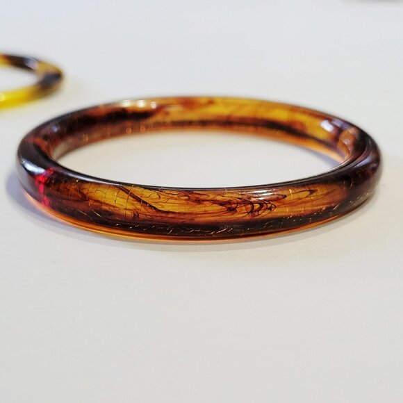 Two Vintage Bangle Bracelets Faux Tortoise Shell Translucent Lucite - Picture 15 of 16
